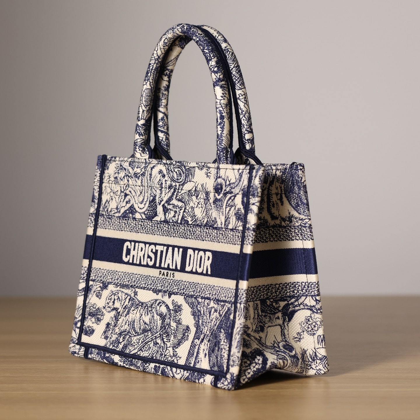 高仿Dior*BookTote系列藍色茹伊手袋S