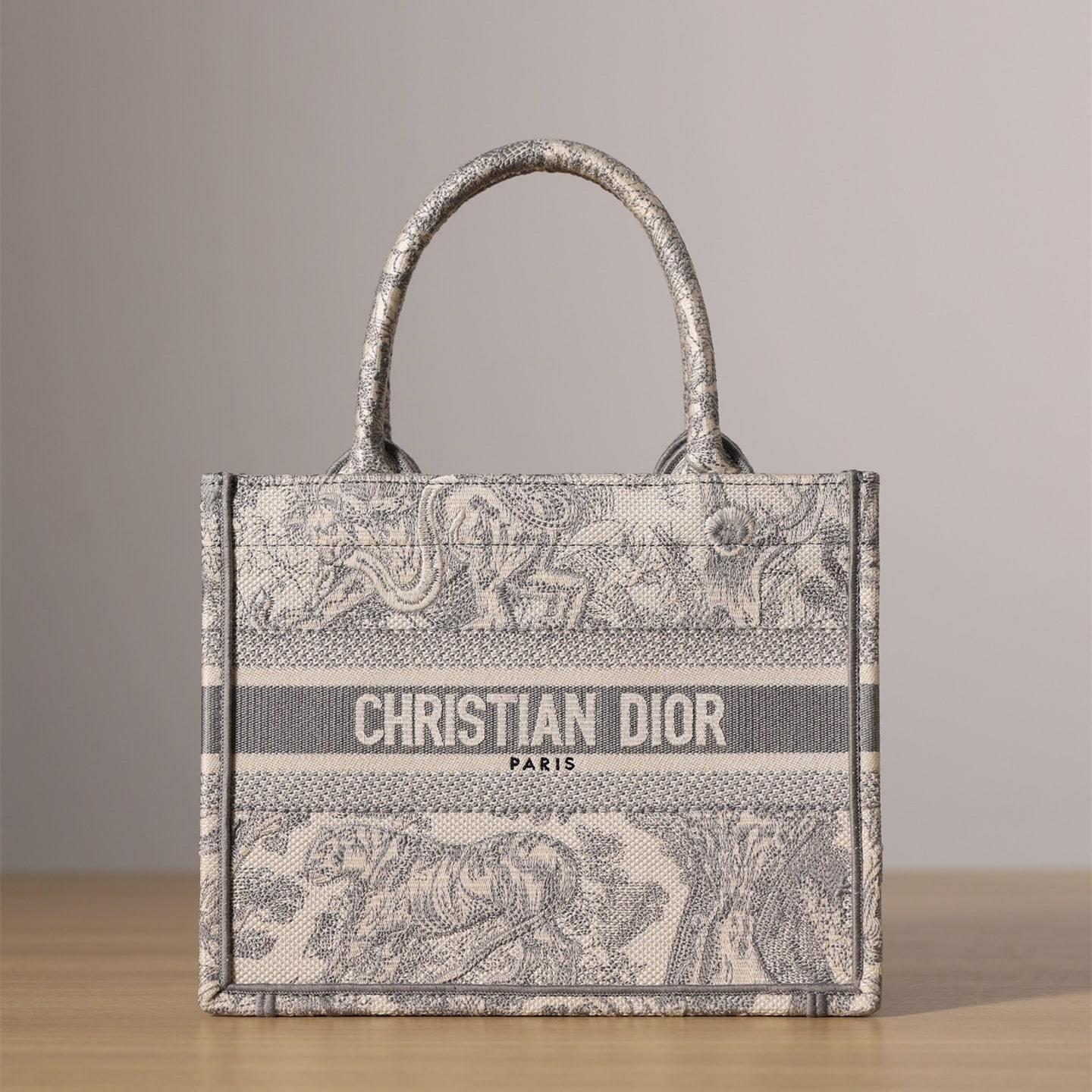 高仿Dior*BookTote系列茹伊刺繡灰色S免檢版
