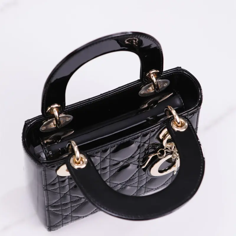 高仿Dior*Lady戴妃包漆面小牛皮淡金扣Mini免檢版