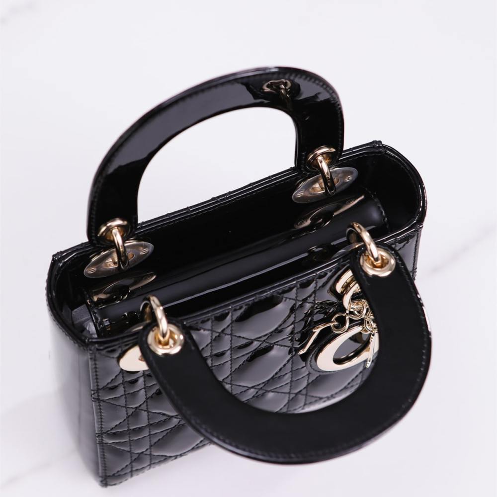 高仿Dior*Lady戴妃包漆面小牛皮淡金扣Mini免檢版