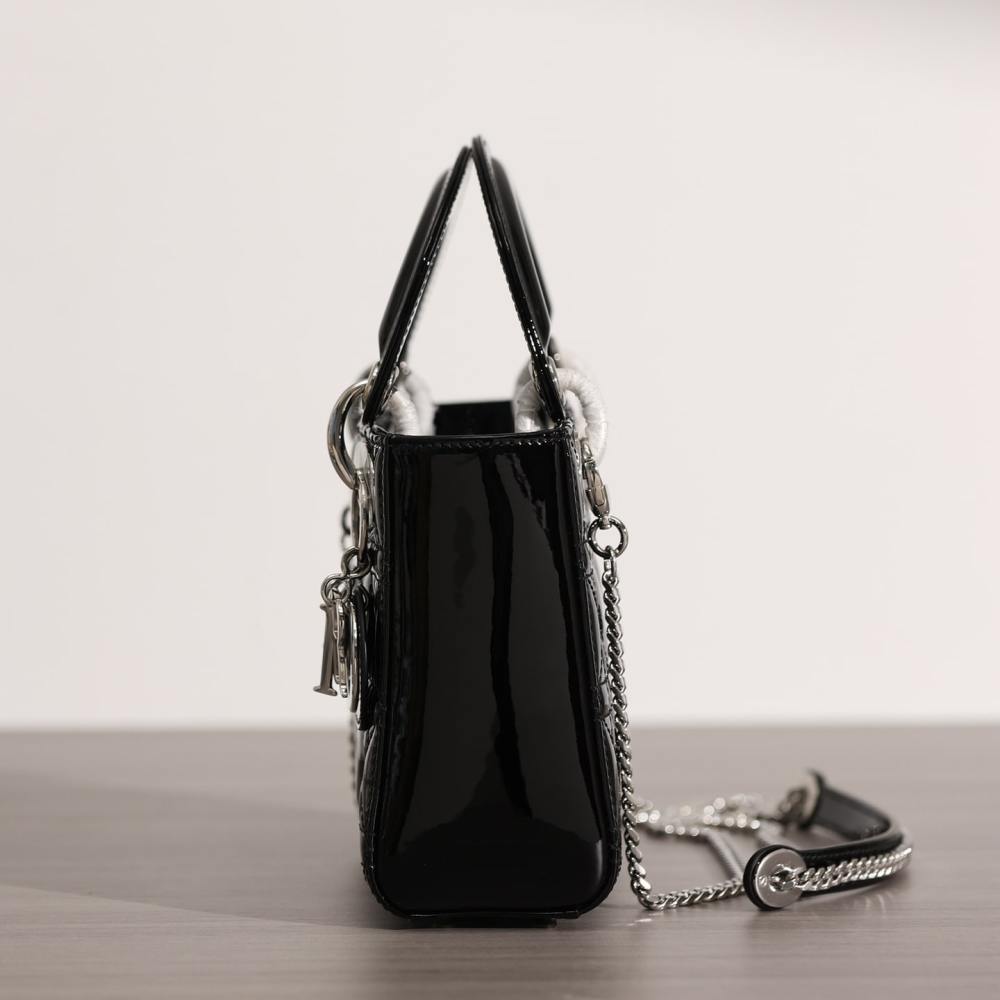 高仿Dior*Lady戴妃包漆面小牛皮銀扣Mini免檢版