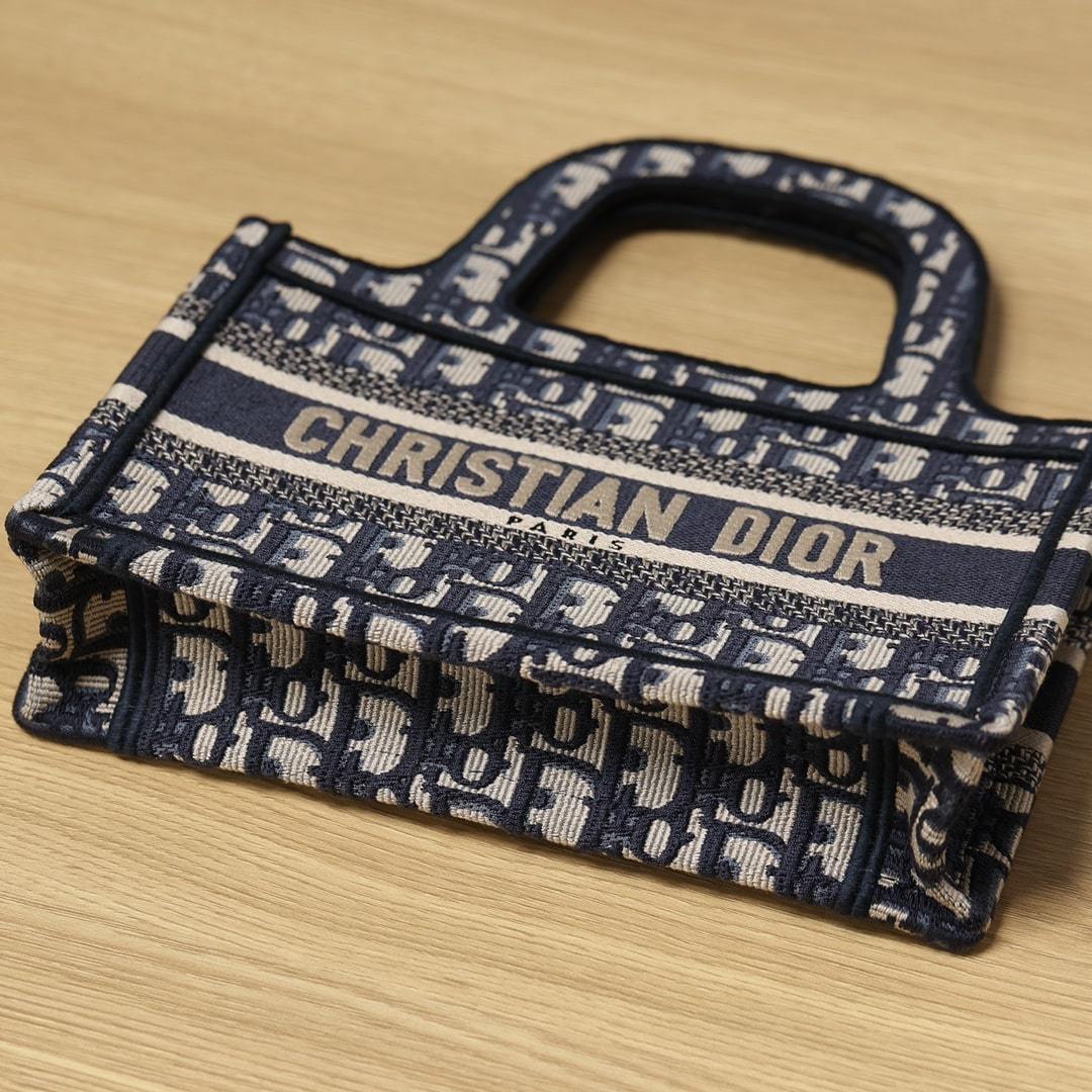 高仿Dior*BookTote系列手袋Oblique印花免檢版