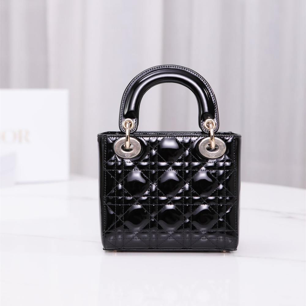 高仿Dior*Lady戴妃包漆面小牛皮淡金扣Mini免檢版