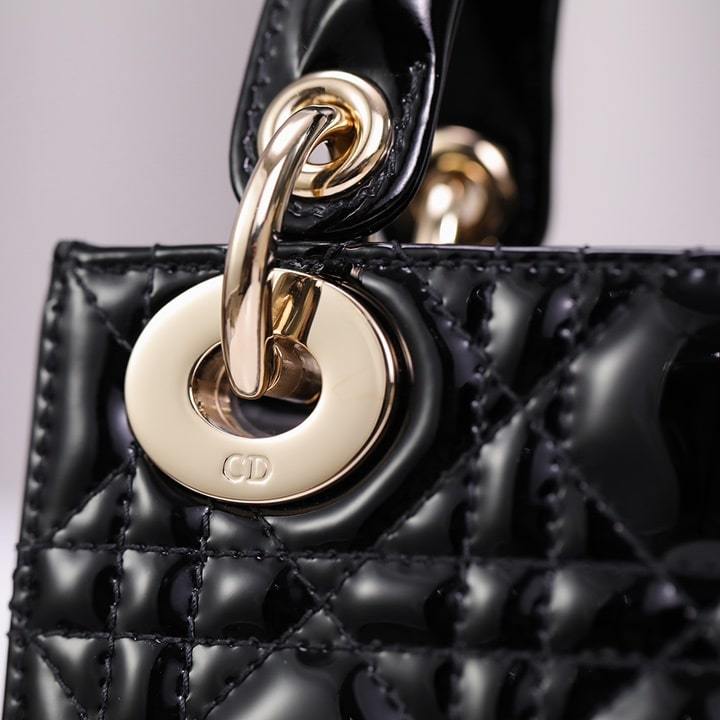 高仿Dior*Lady戴妃包漆面小牛皮淡金扣Mini免檢版