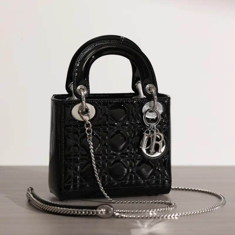高仿Dior*Lady戴妃包漆面小牛皮銀扣Mini免檢版