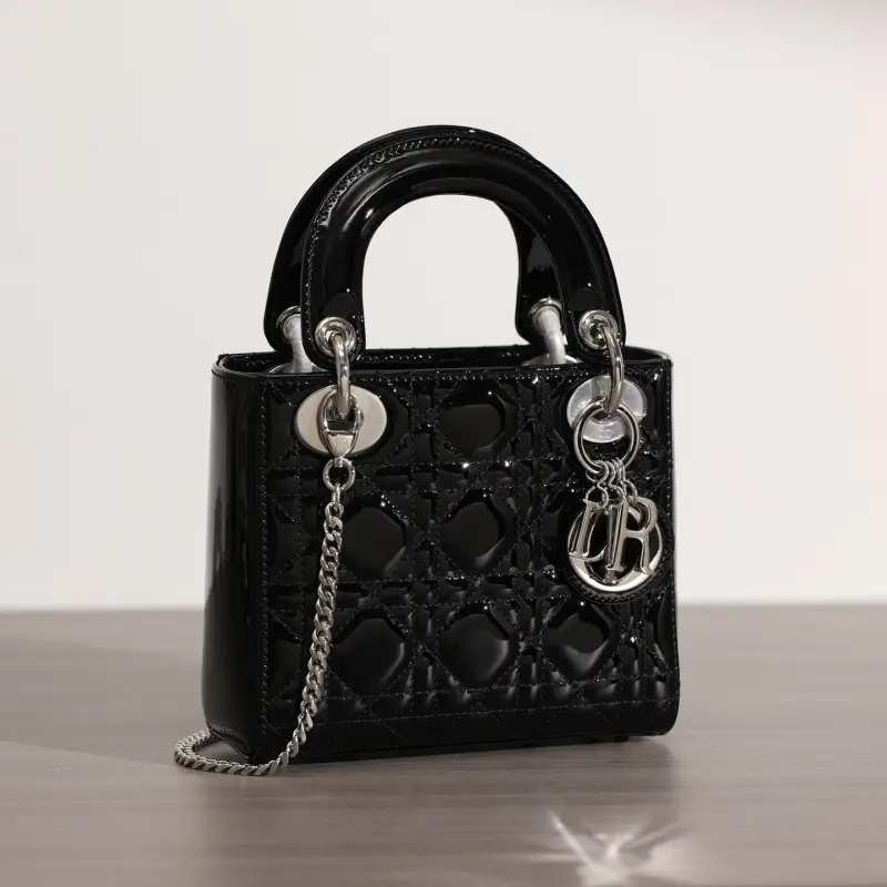 高仿Dior*Lady戴妃包漆面小牛皮銀扣Mini免檢版