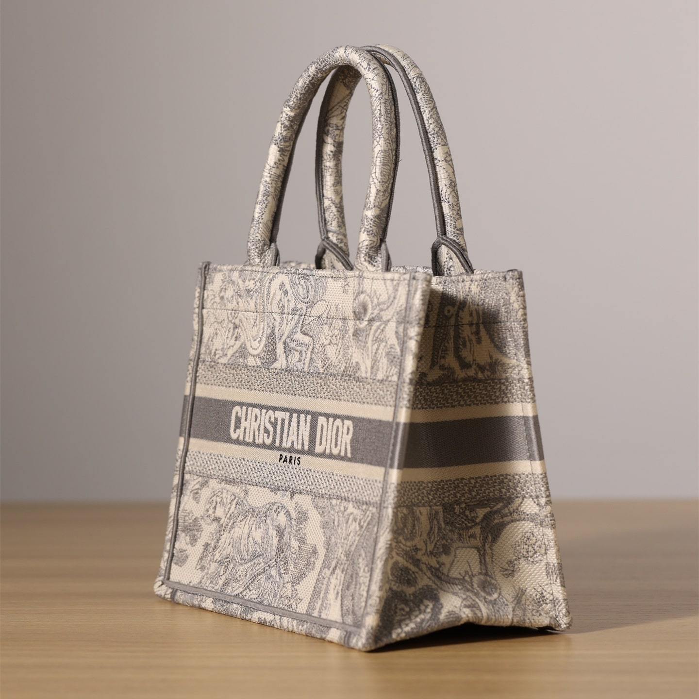 高仿Dior*BookTote系列茹伊刺繡灰色S免檢版