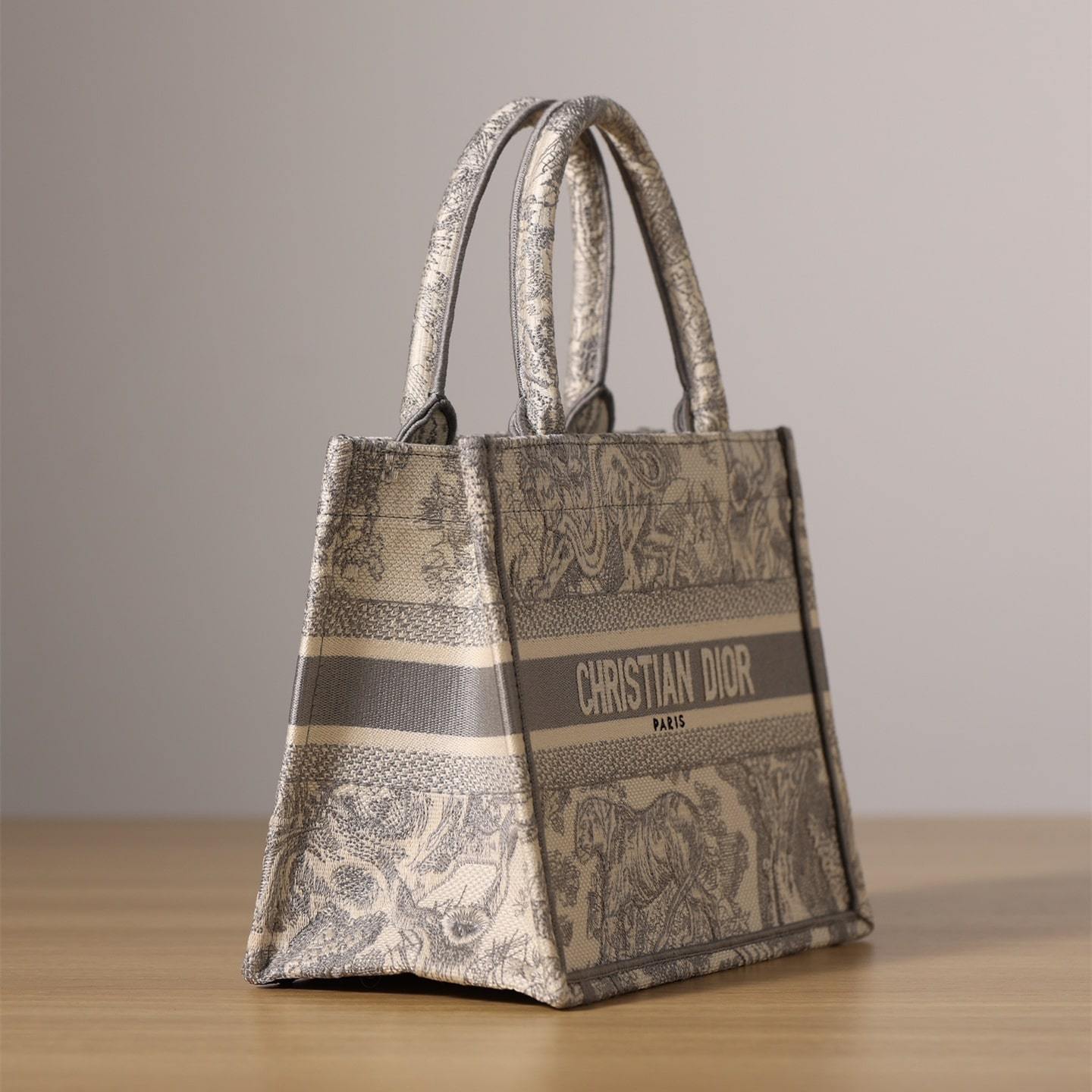 高仿Dior*BookTote系列茹伊刺繡灰色S免檢版