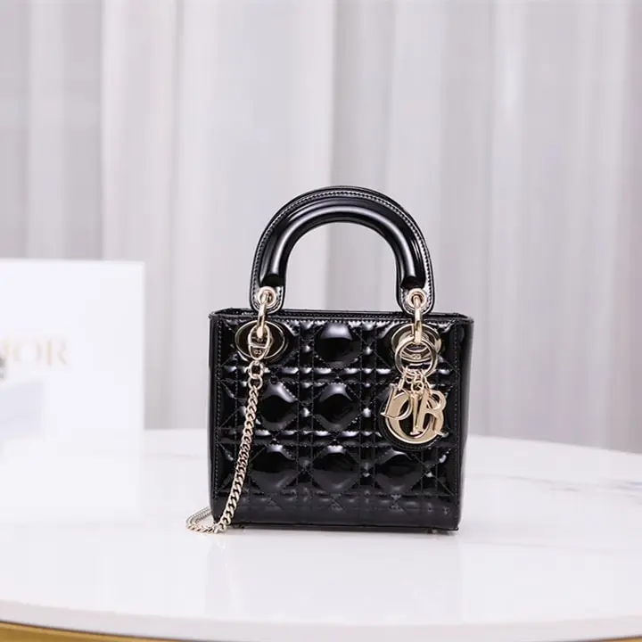 高仿Dior*Lady戴妃包漆面小牛皮淡金扣Mini免檢版