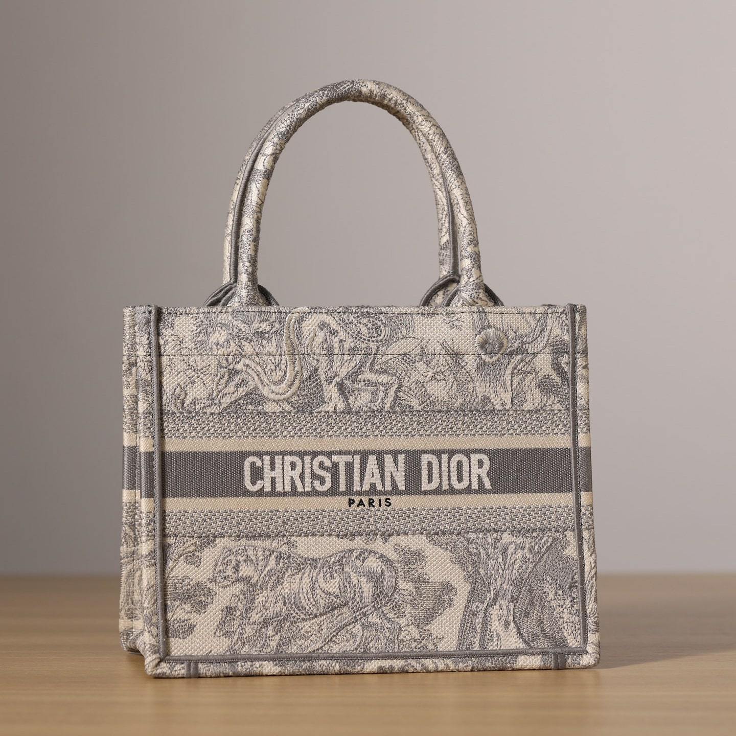 高仿Dior*BookTote系列茹伊刺繡灰色S免檢版
