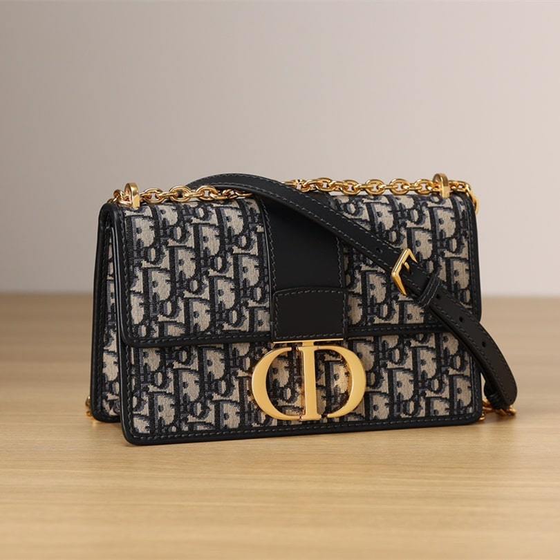 高仿Dior*30Montaigne系列EastWest手袋S免檢版