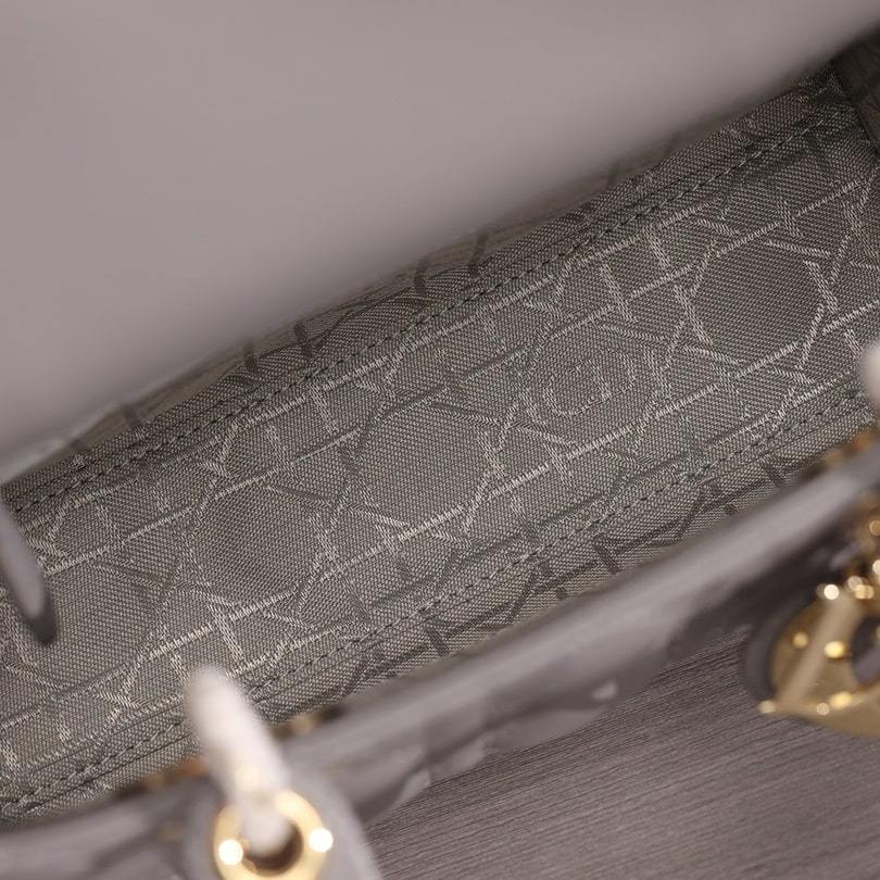 高仿Dior*Lady系列四格戴妃袋小羊皮灰色免檢版