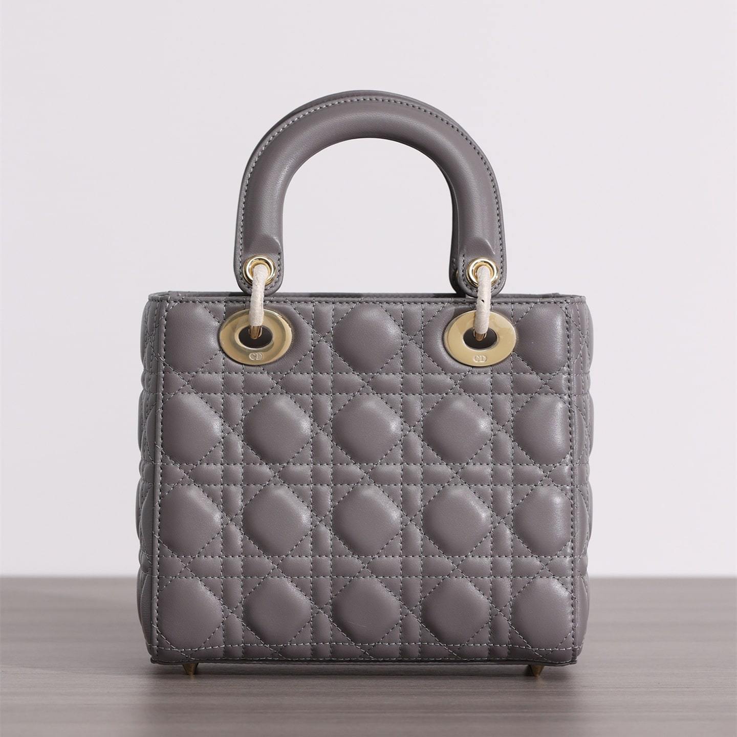高仿Dior*Lady系列四格戴妃袋小羊皮灰色免檢版