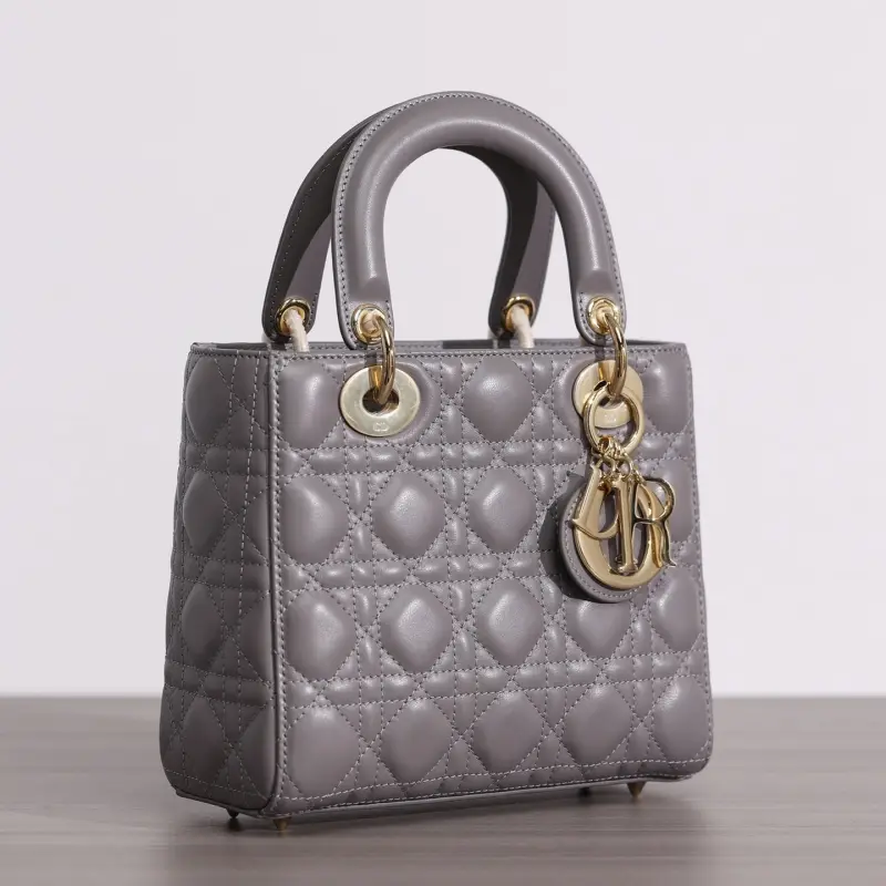 高仿Dior*Lady系列四格戴妃袋小羊皮灰色免檢版