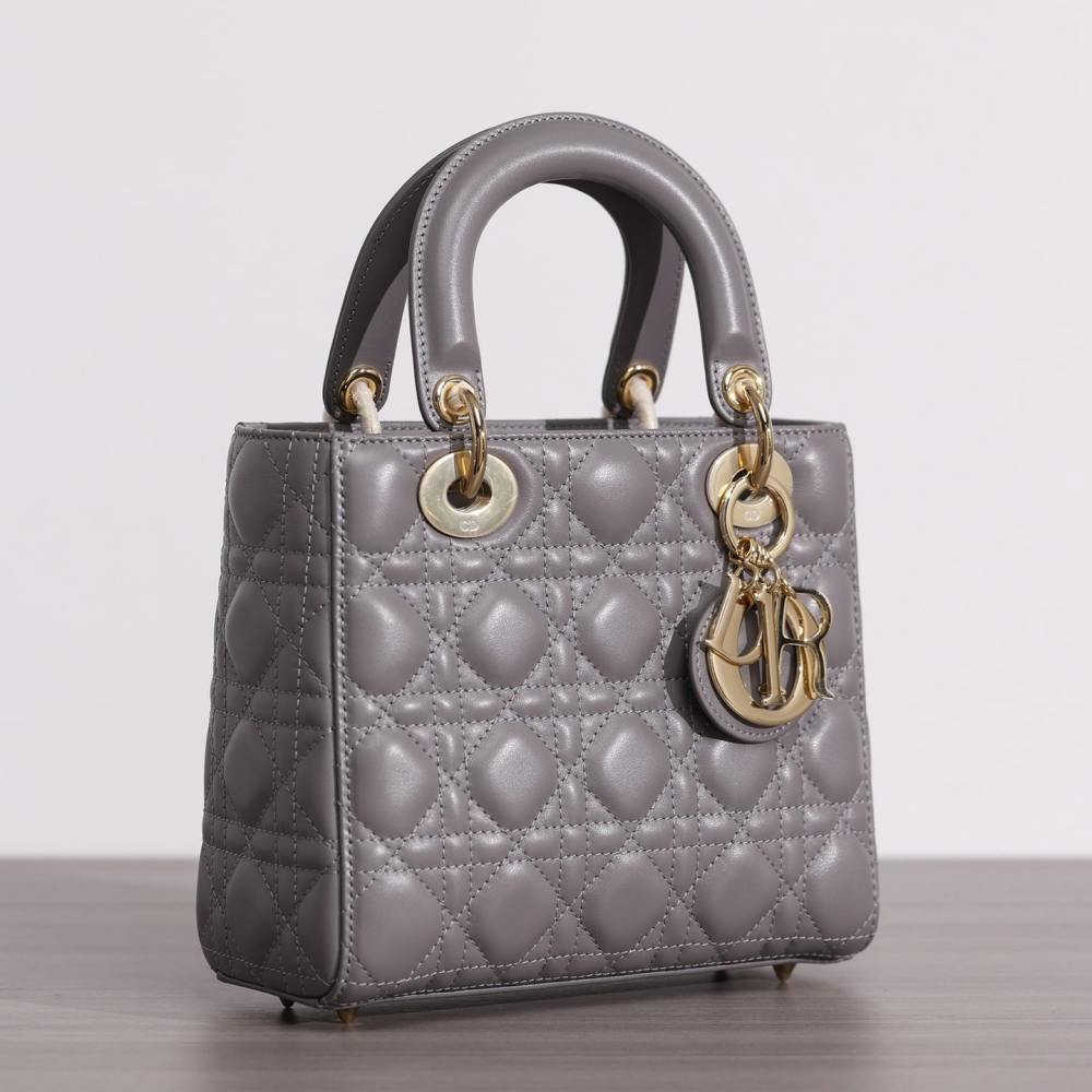 高仿Dior*Lady系列四格戴妃袋小羊皮灰色免檢版