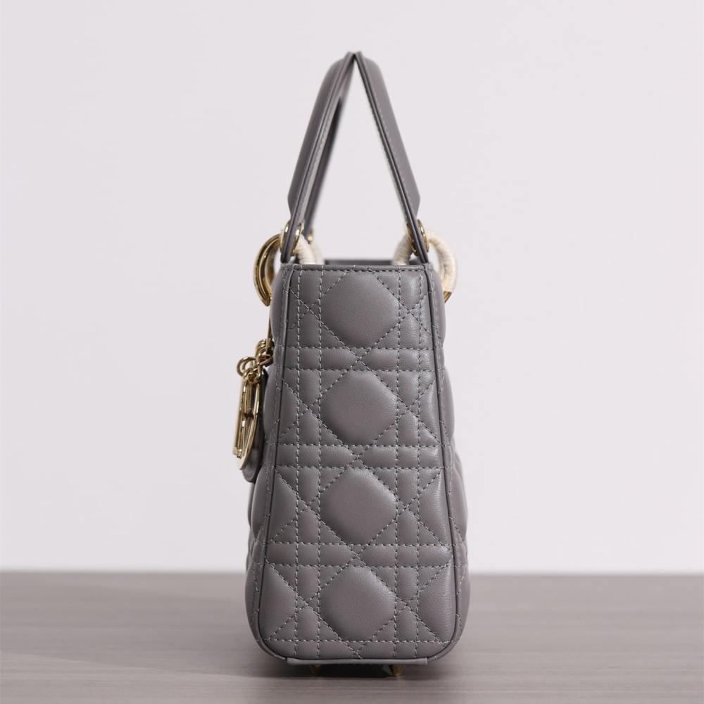高仿Dior*Lady系列四格戴妃袋小羊皮灰色免檢版