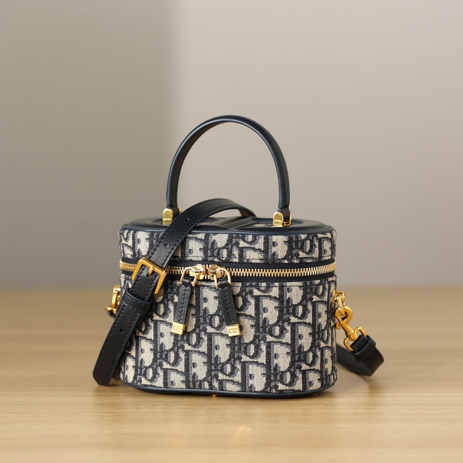 高仿Dior*SignatureVanity系列盒子包免檢版