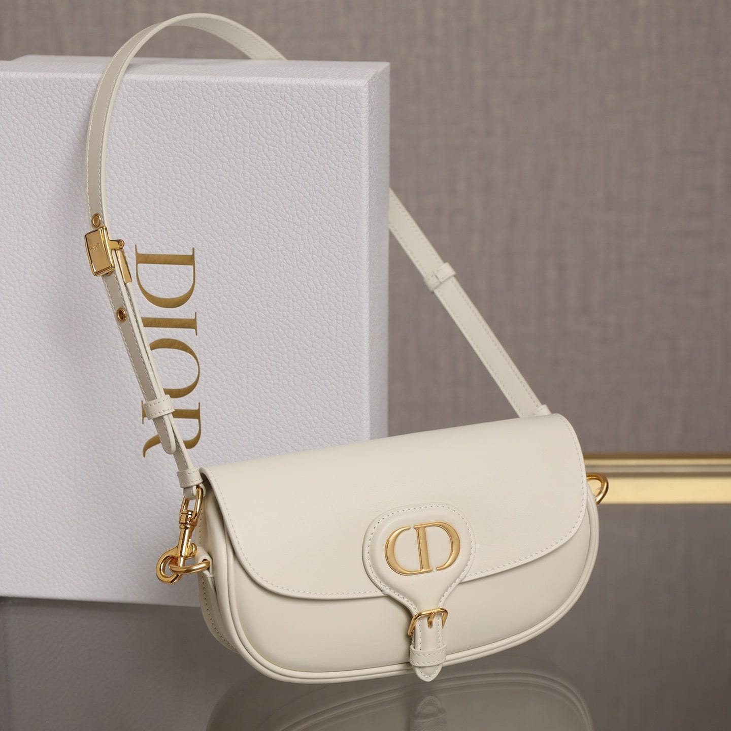 高仿Dior*Bobby系列單肩腋下包白色免檢版