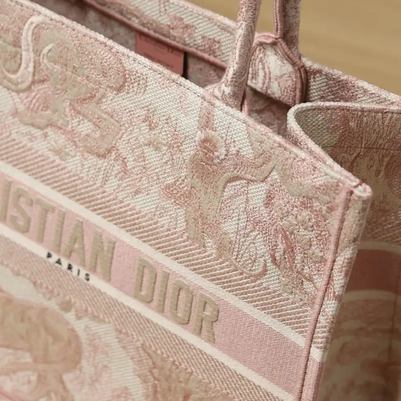 高仿Dior*BookTote系列粉色茹伊M手袋