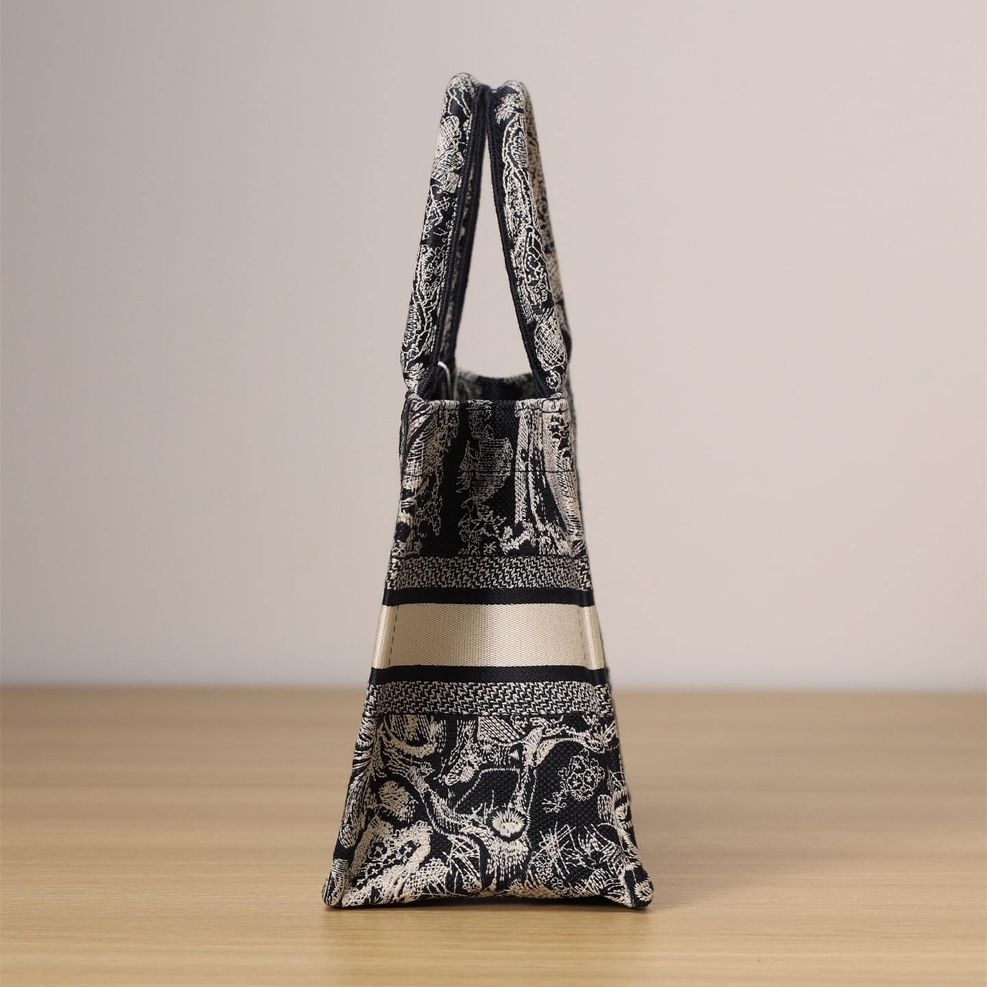 高仿Dior*BookTote系列藍色茹伊手袋S免檢版