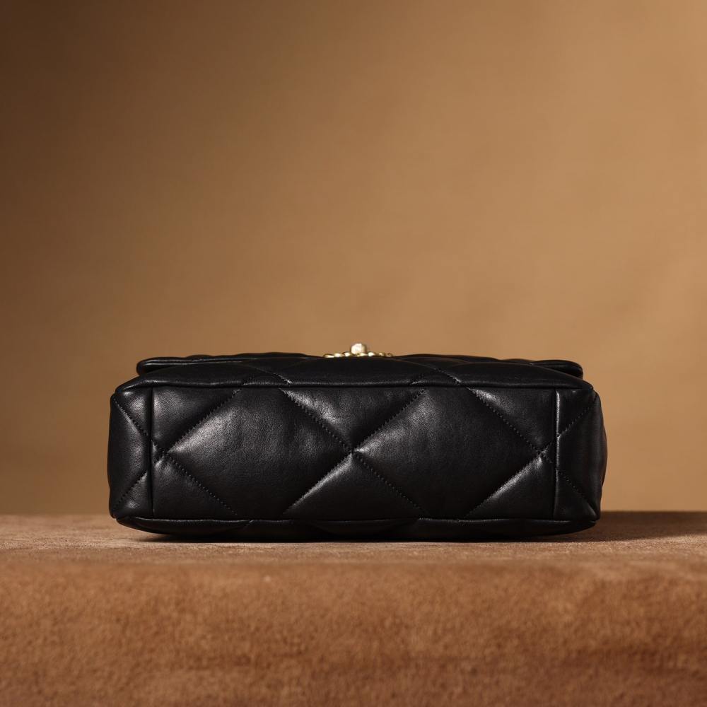 高仿Chanel*19Bag系列小羊皮口蓋包黑色免檢版
