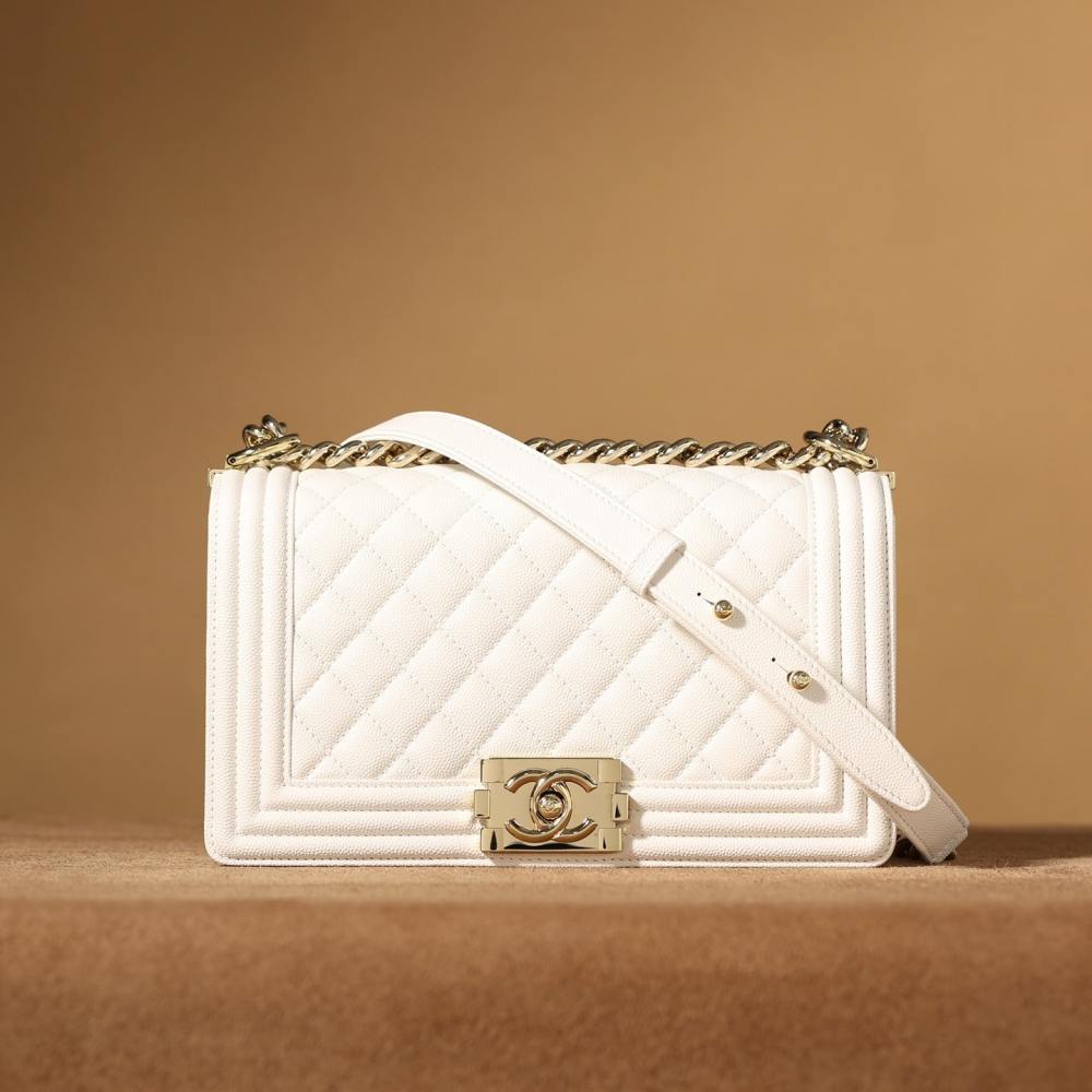 高仿Chanel*LeBoy白色口蓋包M免檢版