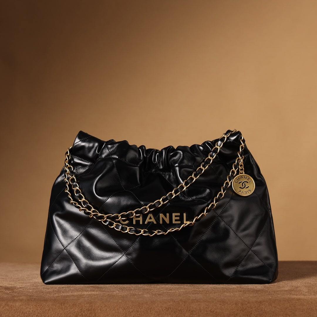 高仿Chanel沙灘袋2024早春新款黑色/金扣免檢版