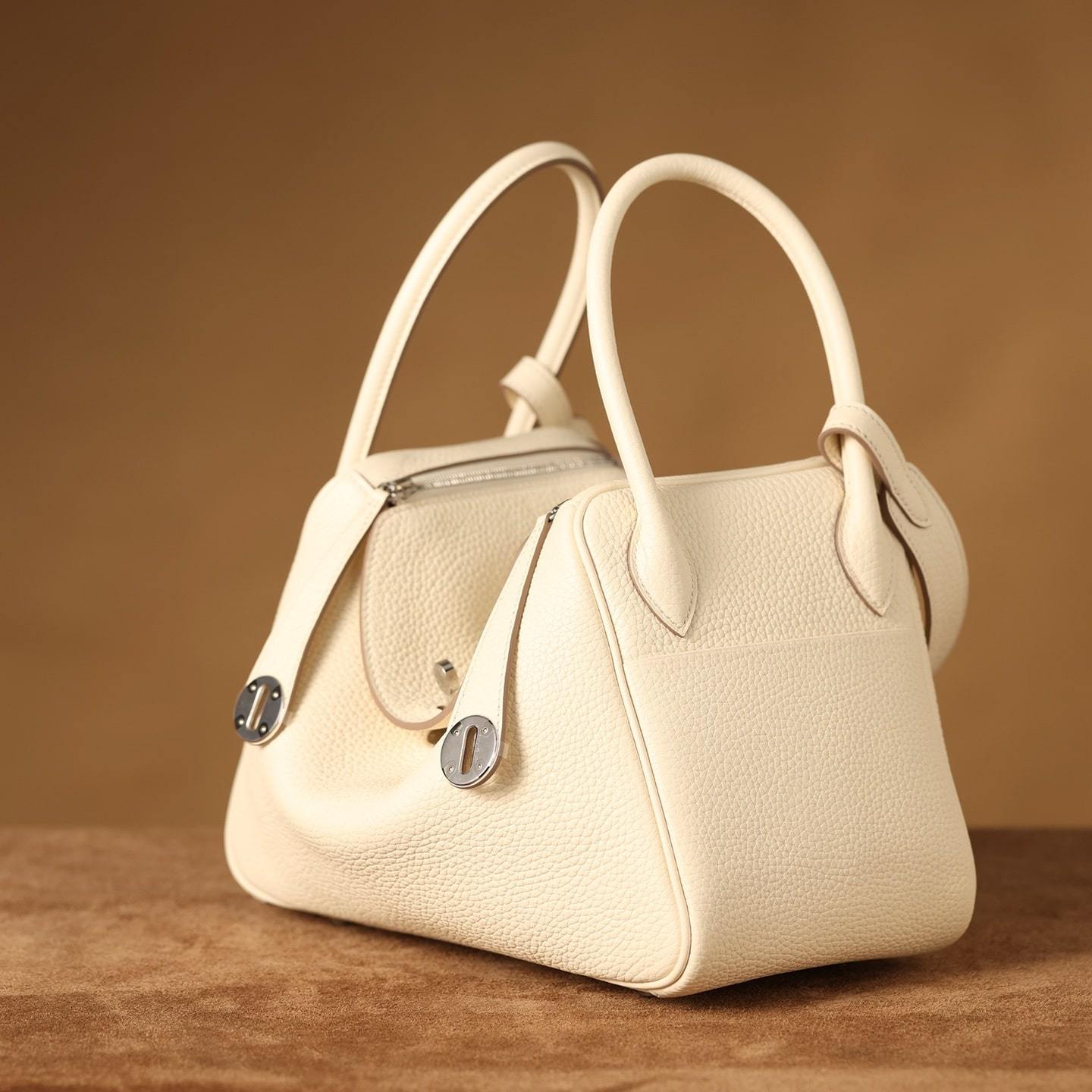 高仿Hermes*Lindy26奶昔白銀扣免檢版