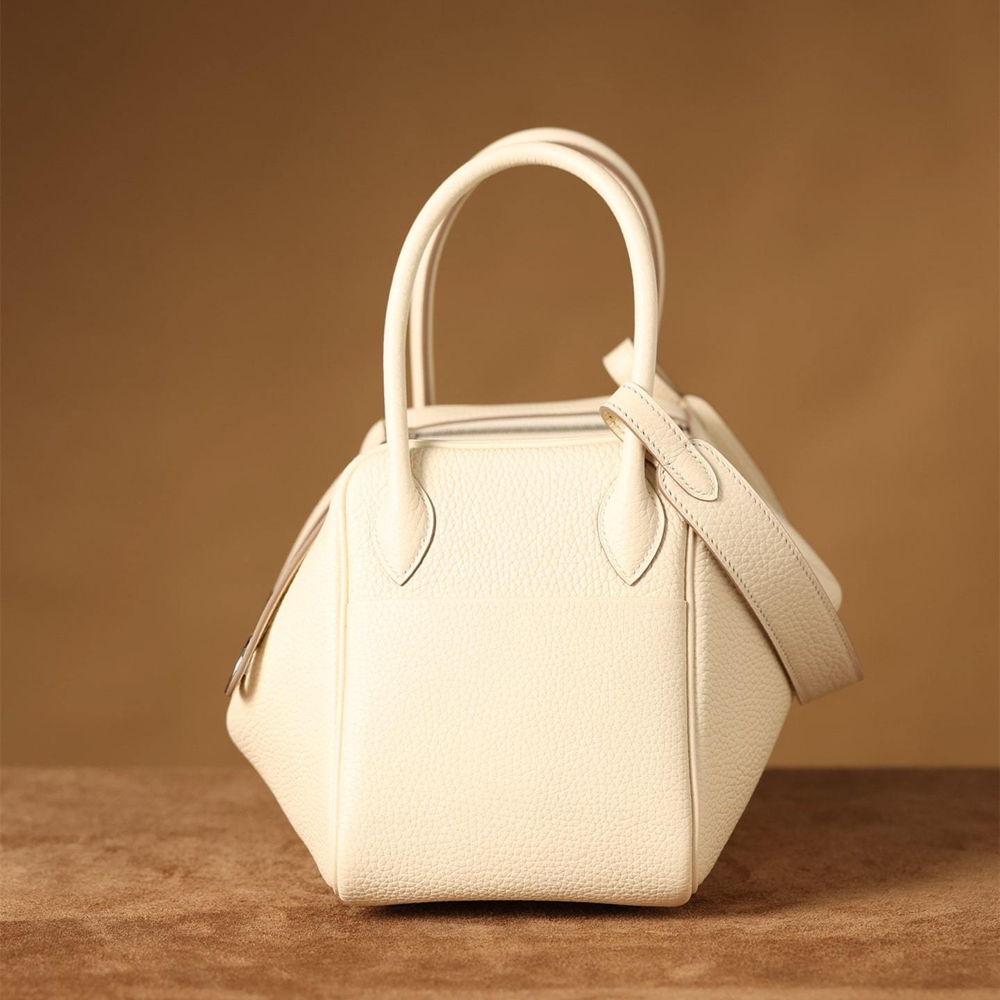 高仿Hermes*Lindy26奶昔白銀扣免檢版