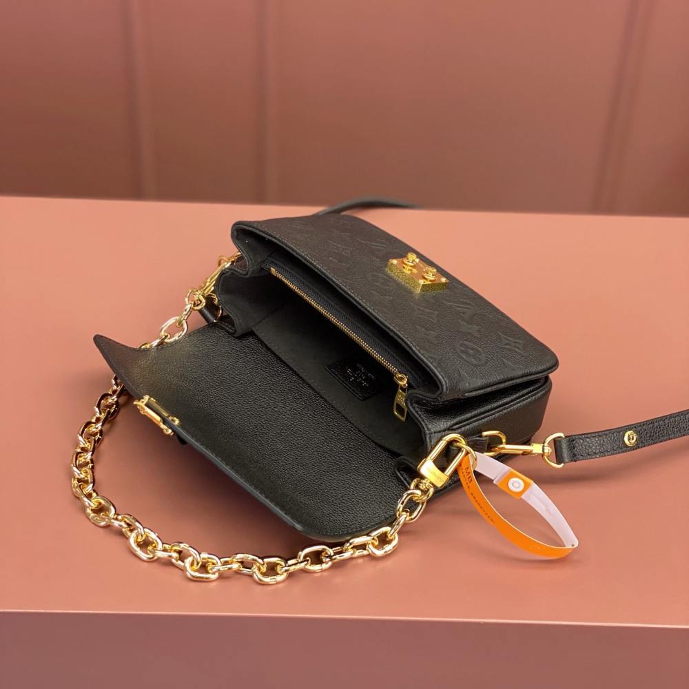 高仿LV*PochetteMetisEastWest系列手袋M46595免檢版