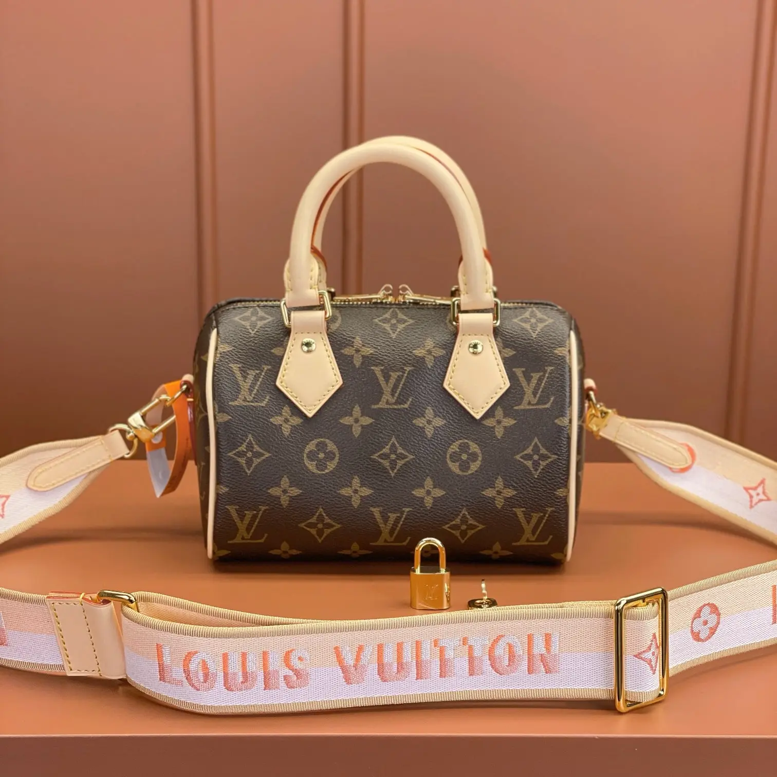 LV Speedy Bandouli&egrave;re 30