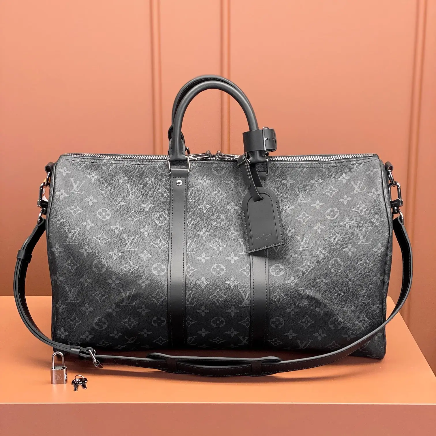 LV Keepall Bandouli&egrave;re 旅行袋：植鞣色手柄與滾邊