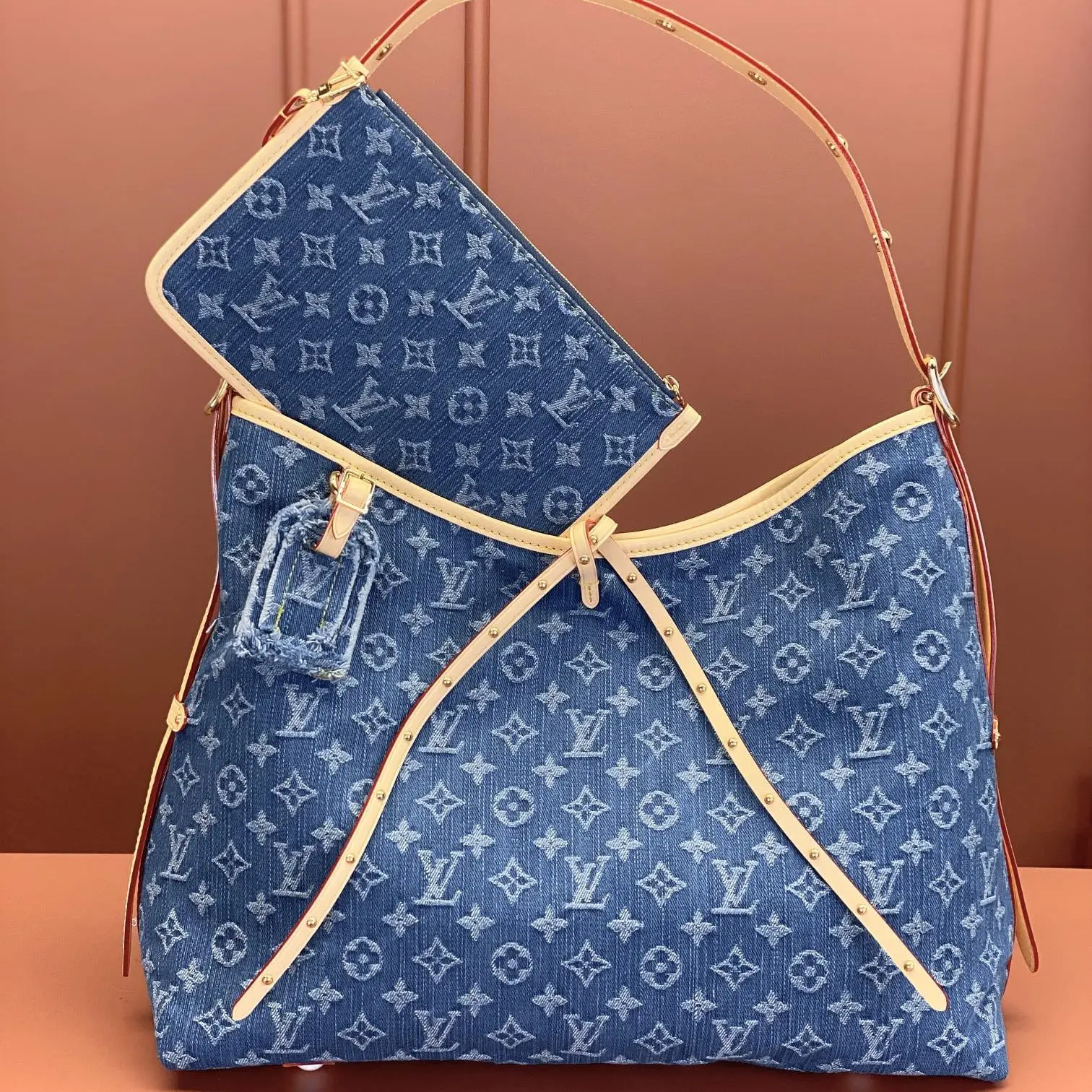 LV Carryall 老花：翻蓋與袋身對花