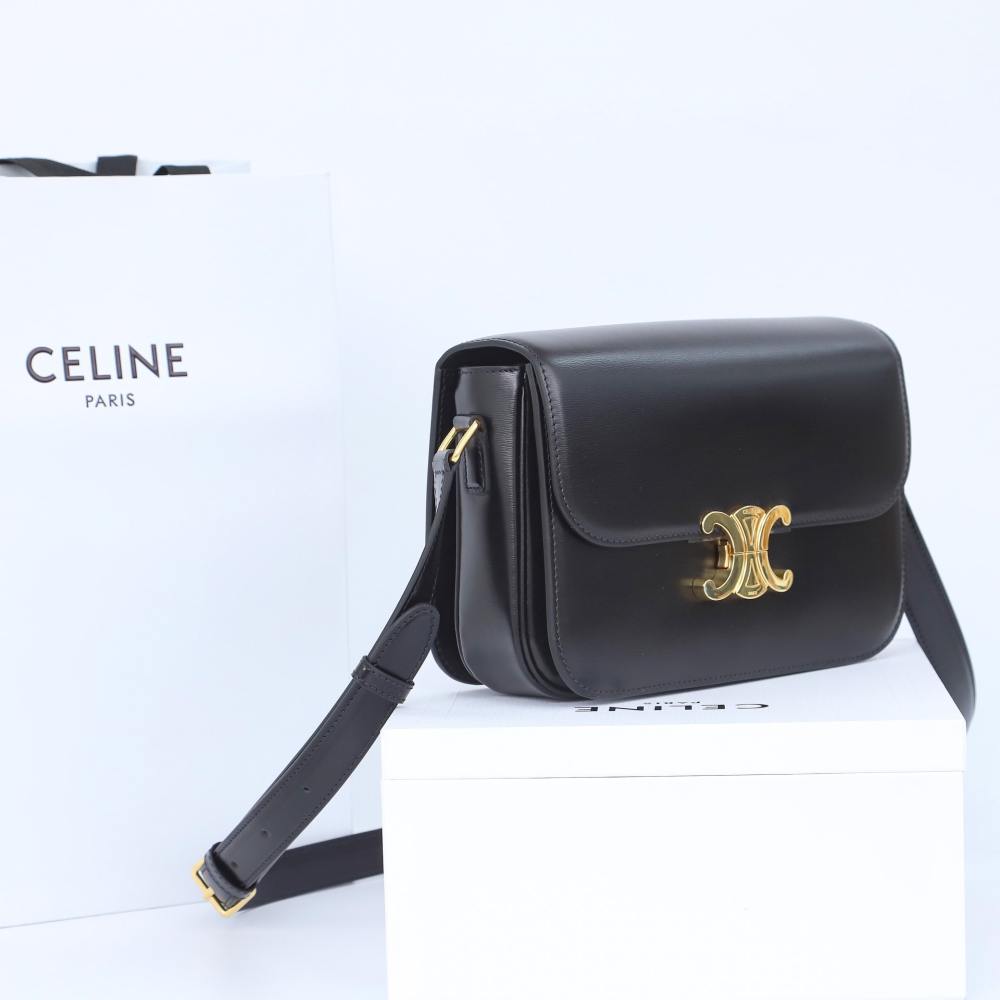 高仿Celine*Triomphe系列手袋187363黑色中號免檢版
