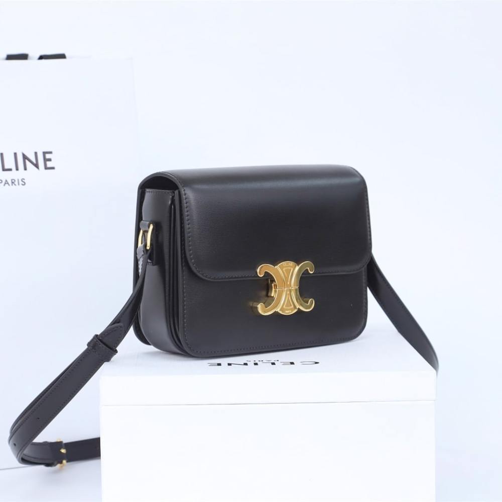 高仿Celine*Triomphe系列手袋188423黑色中號免檢版