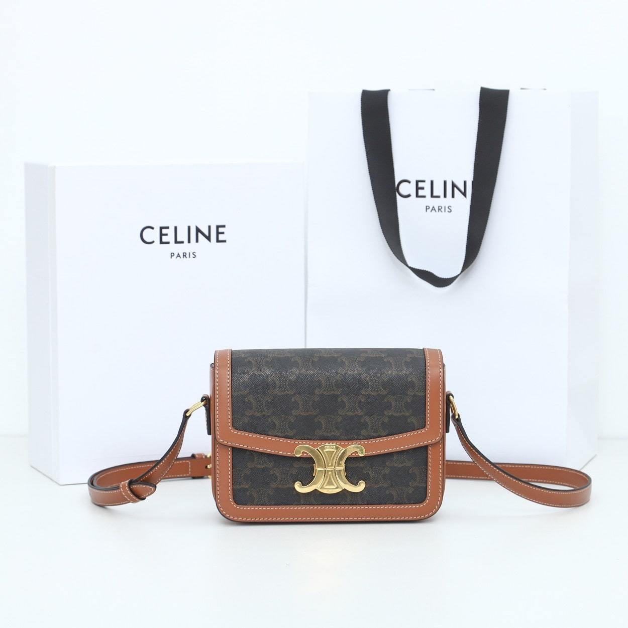 高仿Celine*Triomphe系列手袋191242免檢版
