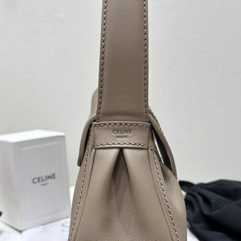 高仿Celine*Polly系列手袋115633褐色免檢版