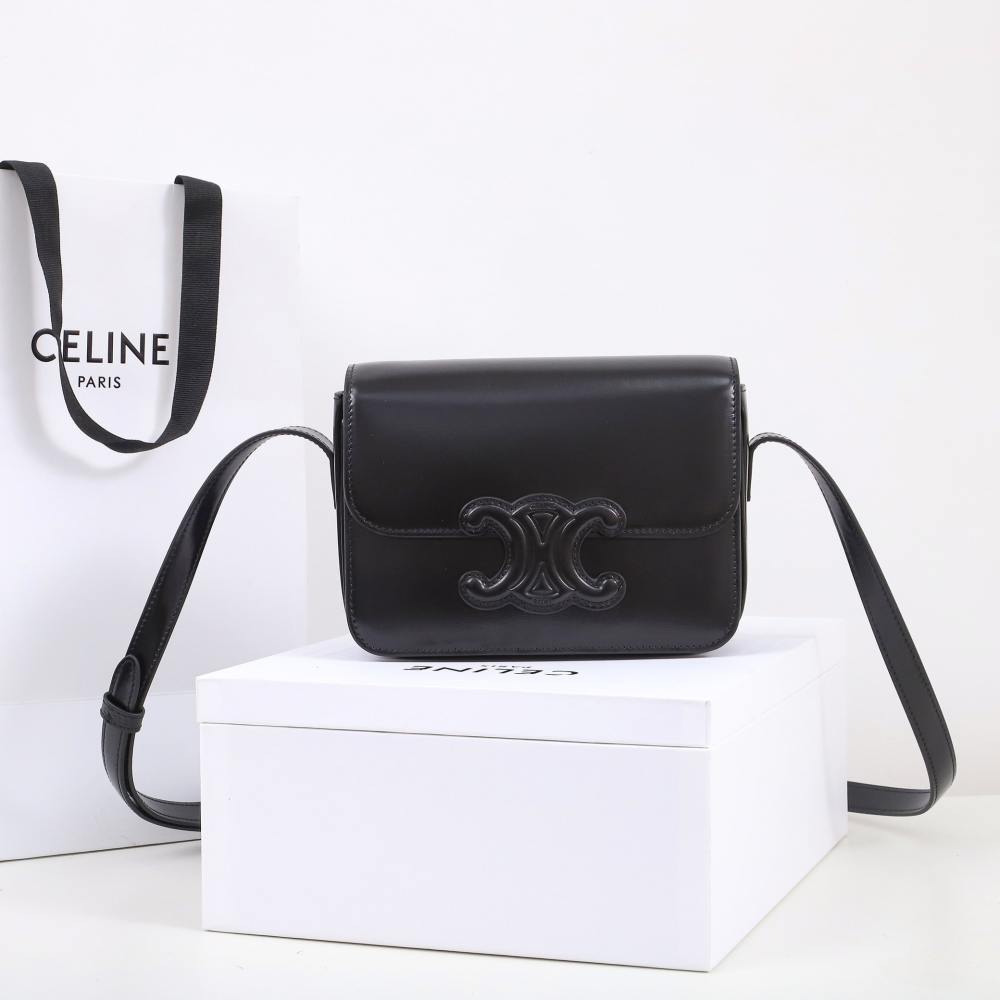 高仿Celine*Triomphe系列單肩包199233黑色小號免檢版