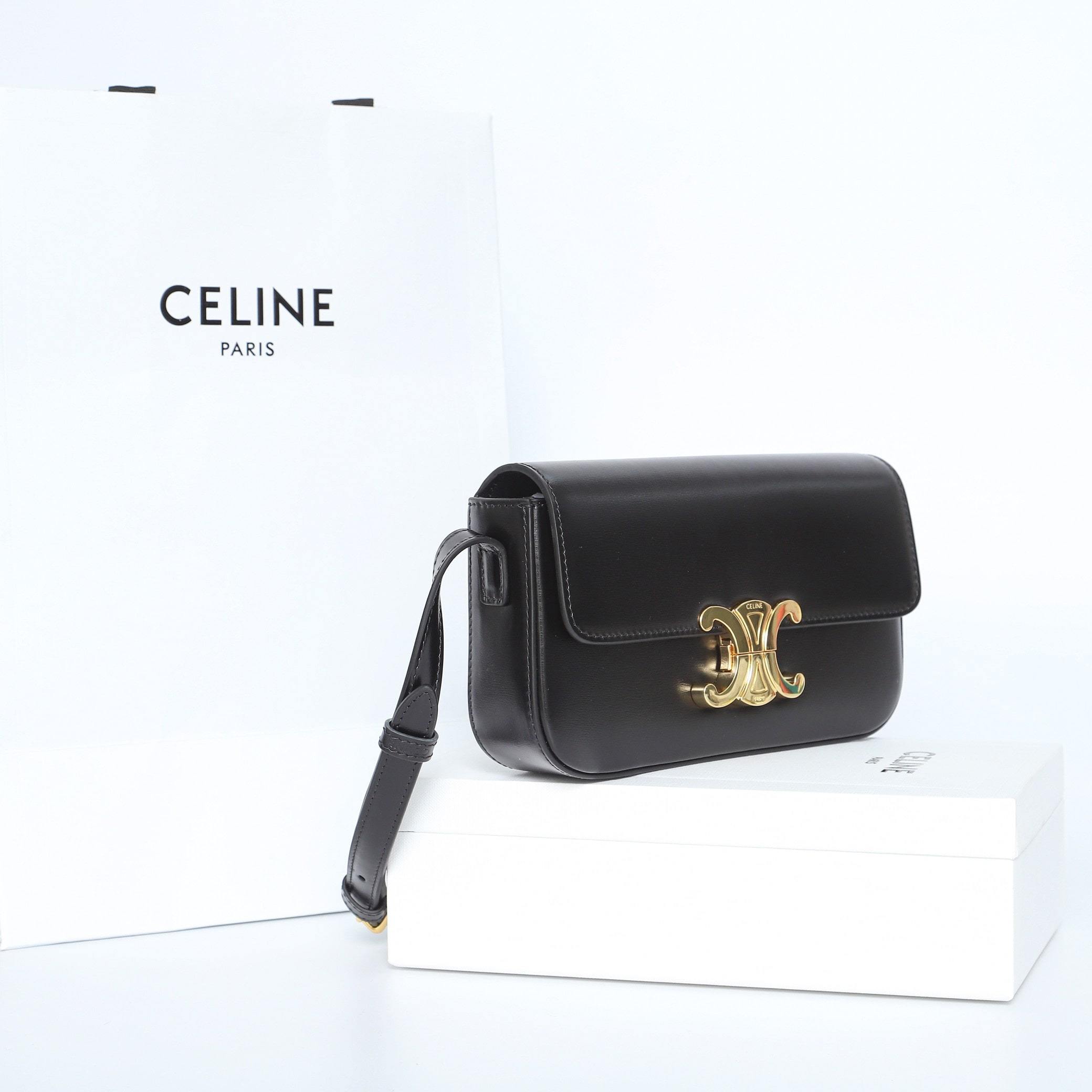 高仿Celine*Triomphe系列手袋194143黑色免檢版
