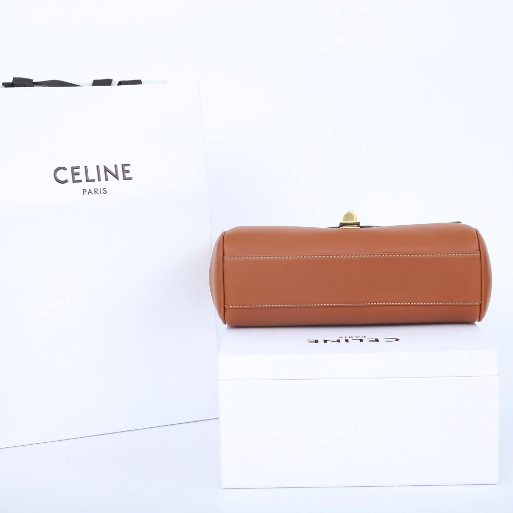 高仿Celine*Soft16系列單肩包196853棕色免檢版