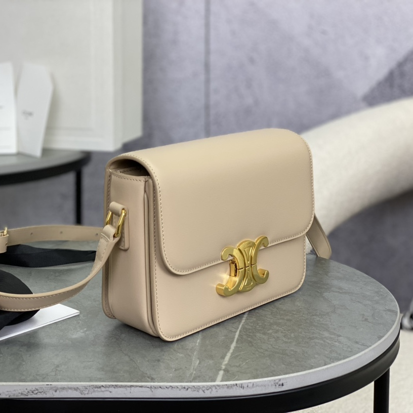 高仿Celine*Triomphe系列手袋188423奶茶色免檢版