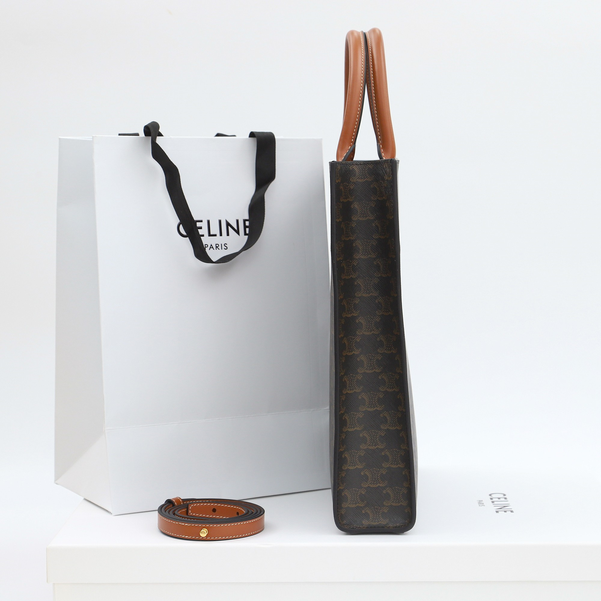 高仿Celine*Cabas系列托特袋191542棕印花免檢版