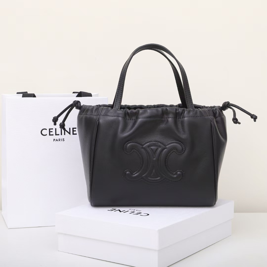 高仿Celine*Triomphe系列手袋111013黑色免檢版