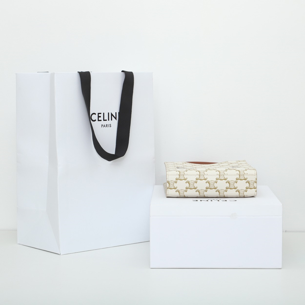高仿Celine*Cabas系列琴譜袋194372白印花免檢版