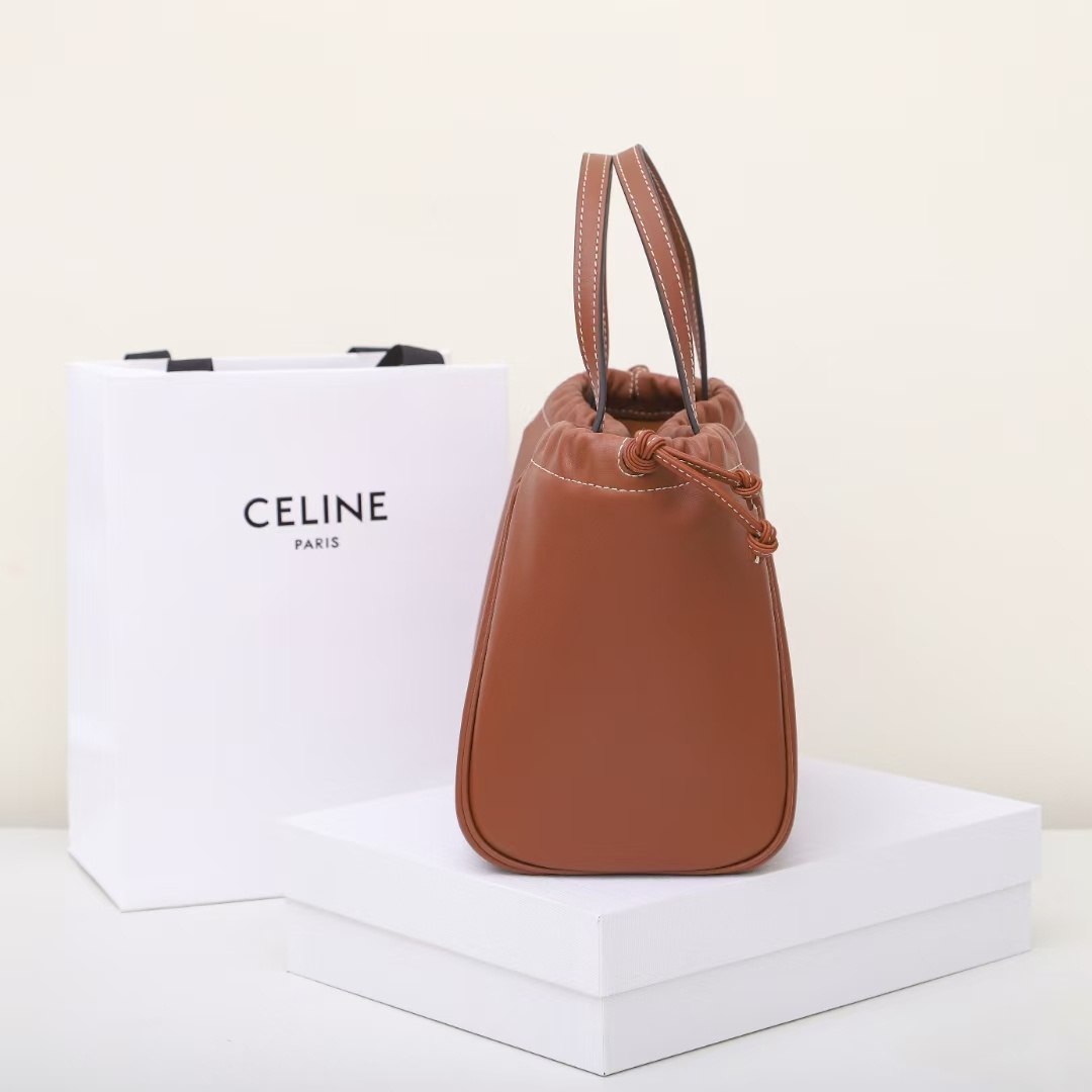 高仿Celine*Triomphe系列手袋111013棕色免檢版