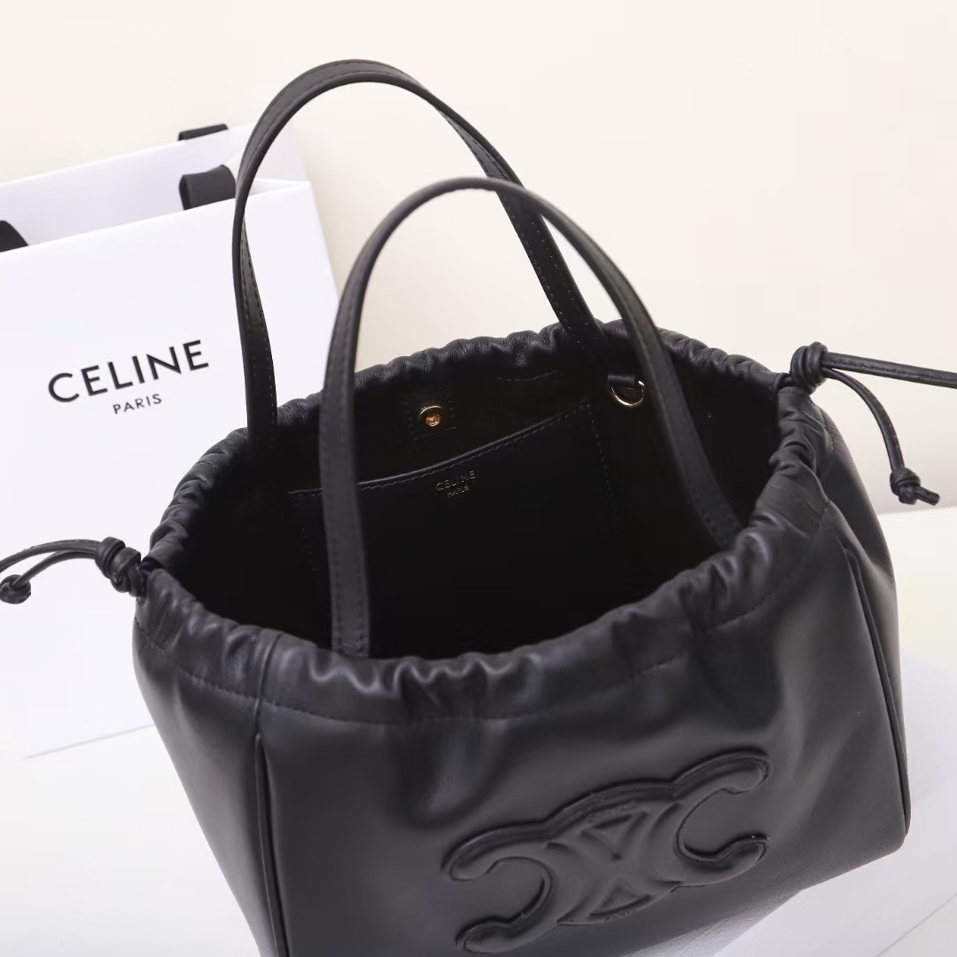 高仿Celine*Triomphe系列手袋111013黑色免檢版