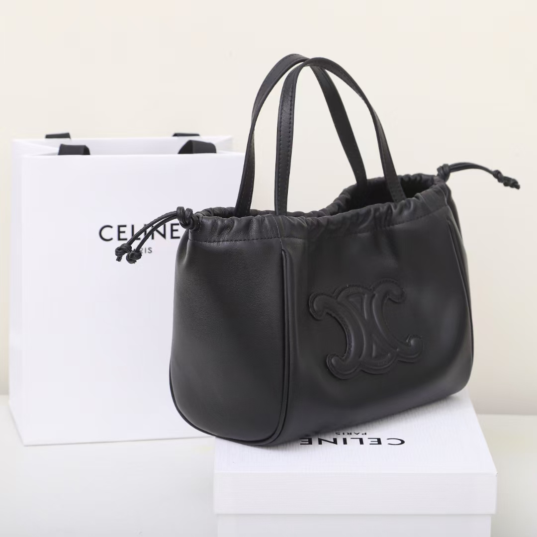 高仿Celine*Triomphe系列手袋111013黑色免檢版