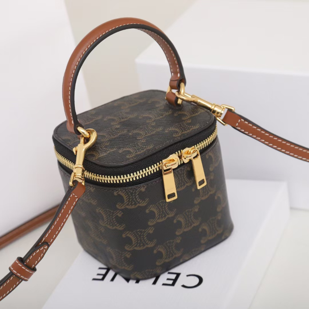 高仿Celine*Triomphe系列手提袋10J762棕印花免檢版
