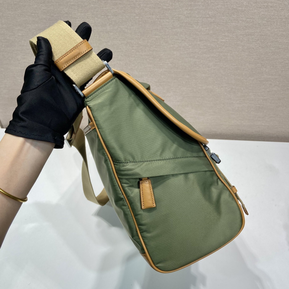 高仿Prada*ReEdition系列單肩包2VD052大號免檢版