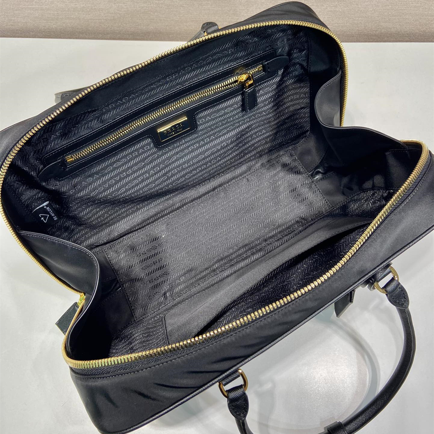 高仿Prada*ReEdition系列手提袋1BB114大號黑色免檢版
